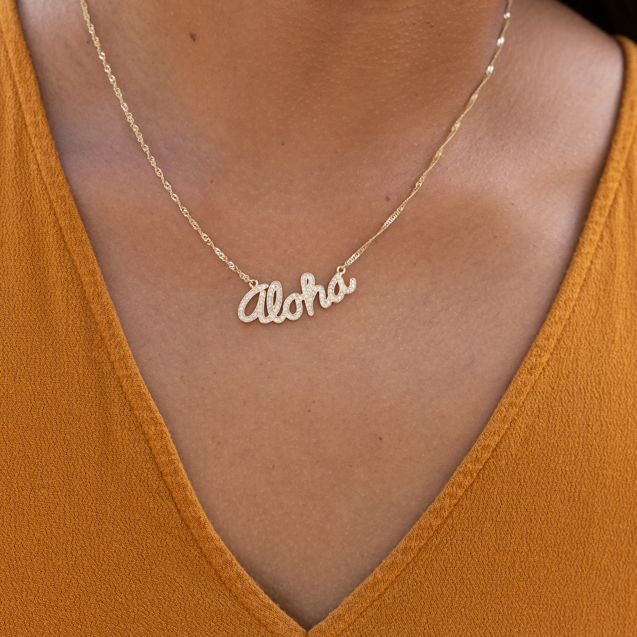 16" Aloha Necklace in Gold with Diamonds