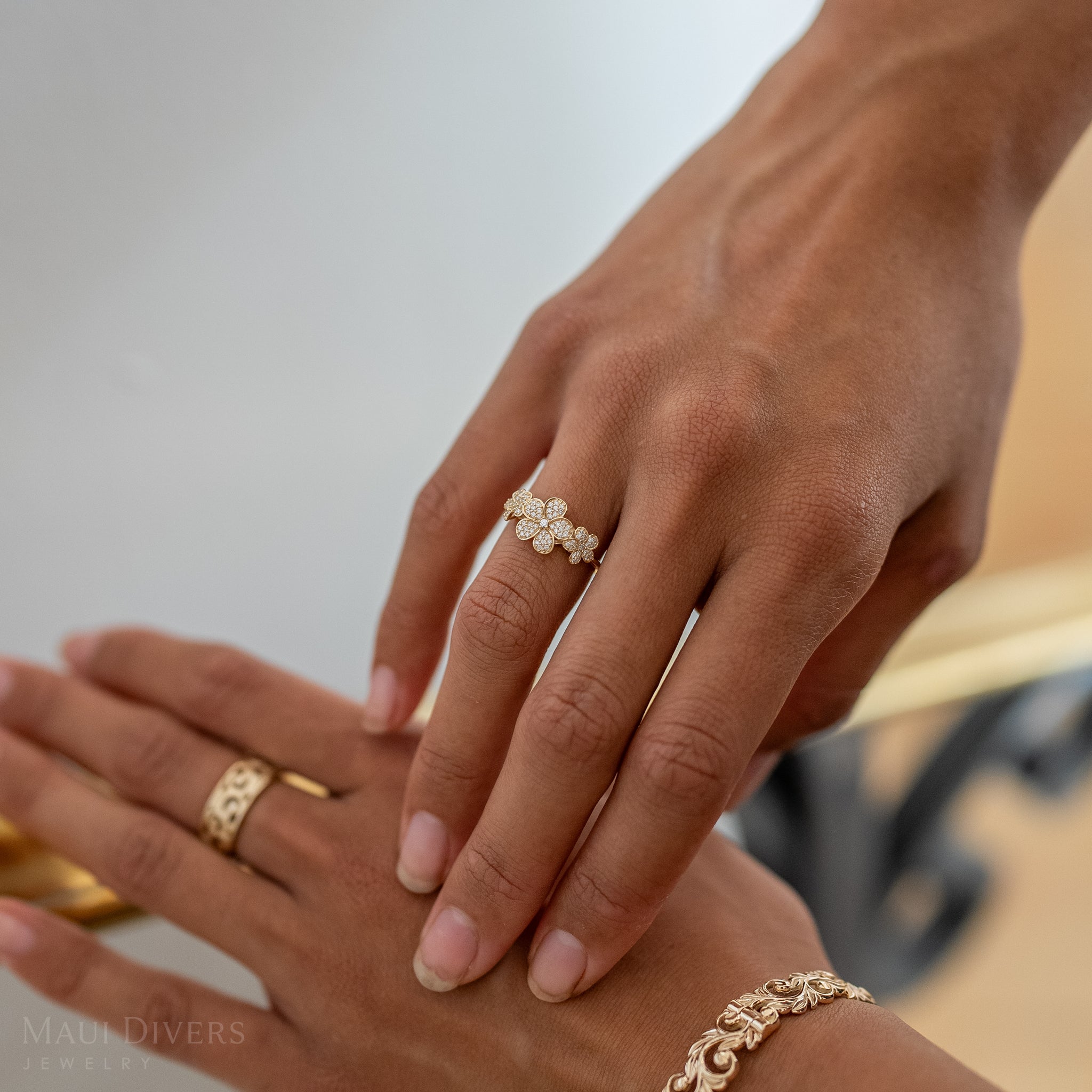 Plumeria Ring in Gold with Diamonds - 10mm