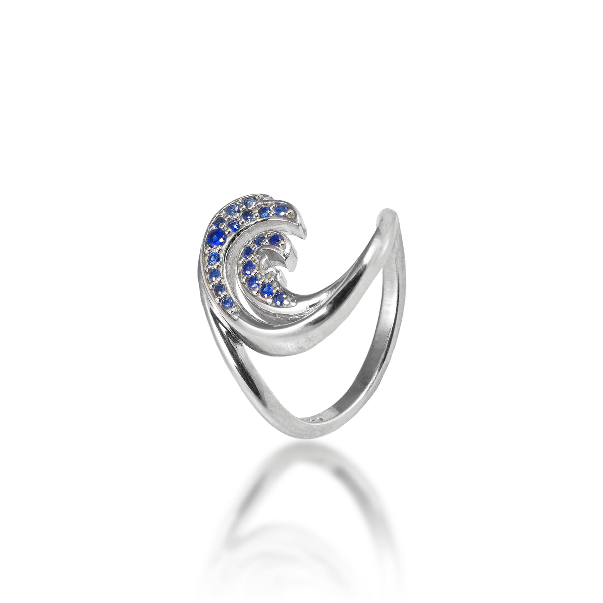 Nalu Ring in White Gold with Blue Sapphires - 15mm