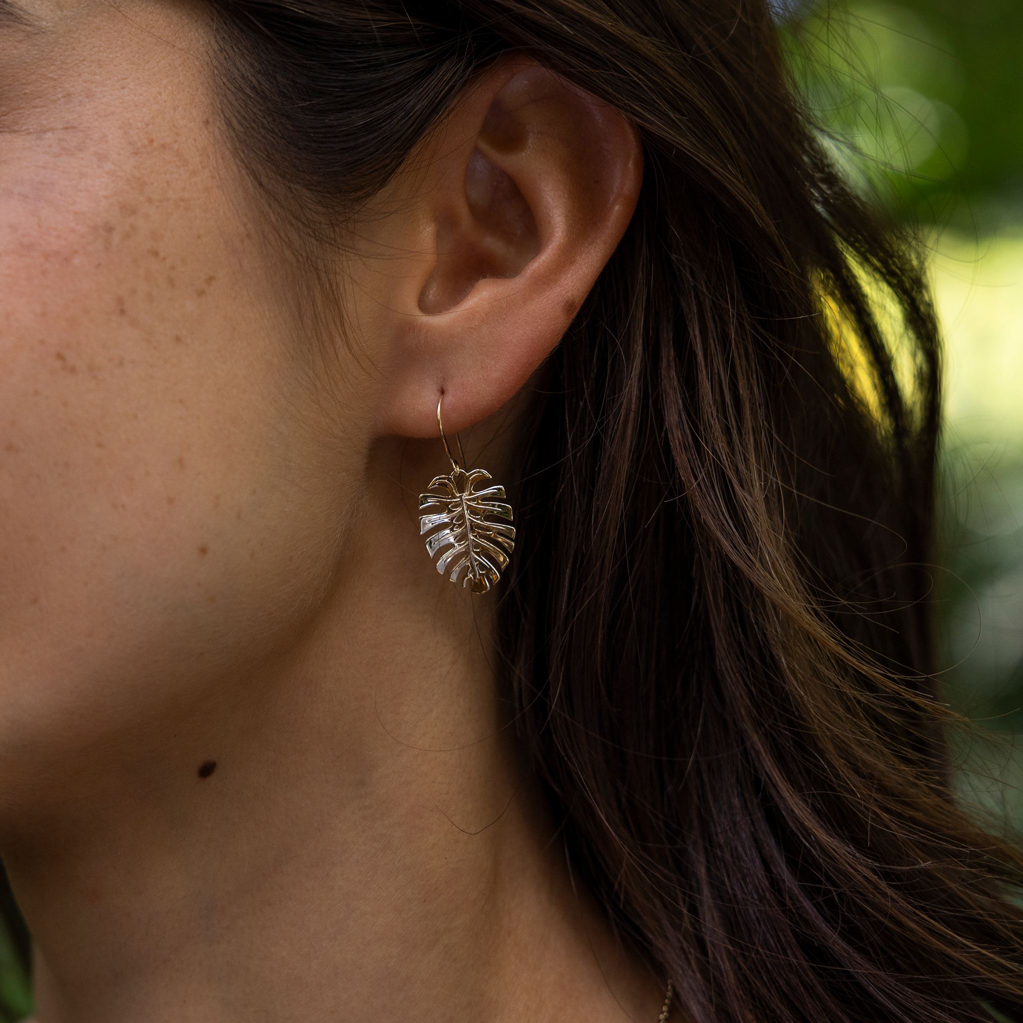 Monstera Earrings in Gold - 23mm