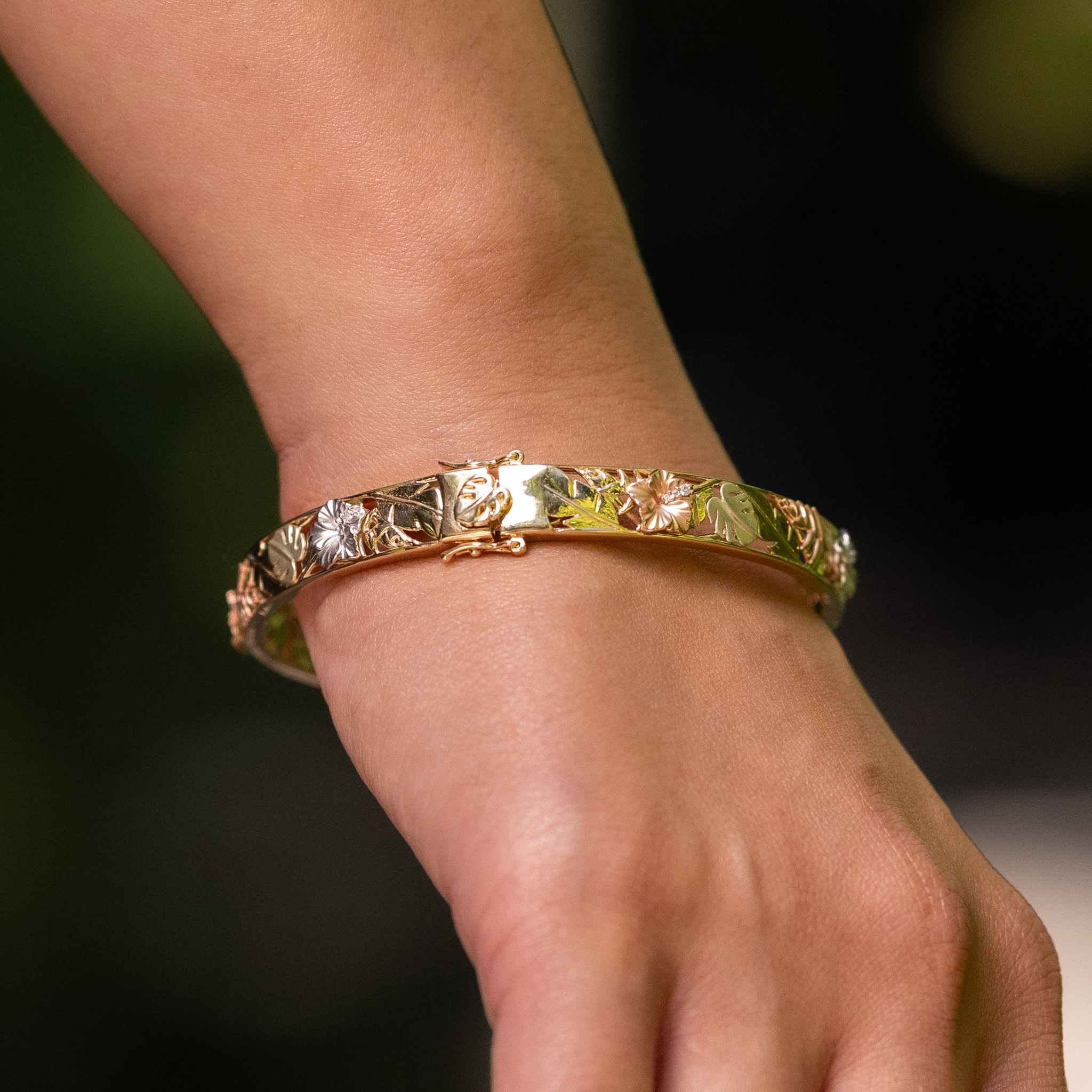 Hawaiian Gardens Hibiscus Bracelet in Multi Color Gold with Diamonds - 8mm