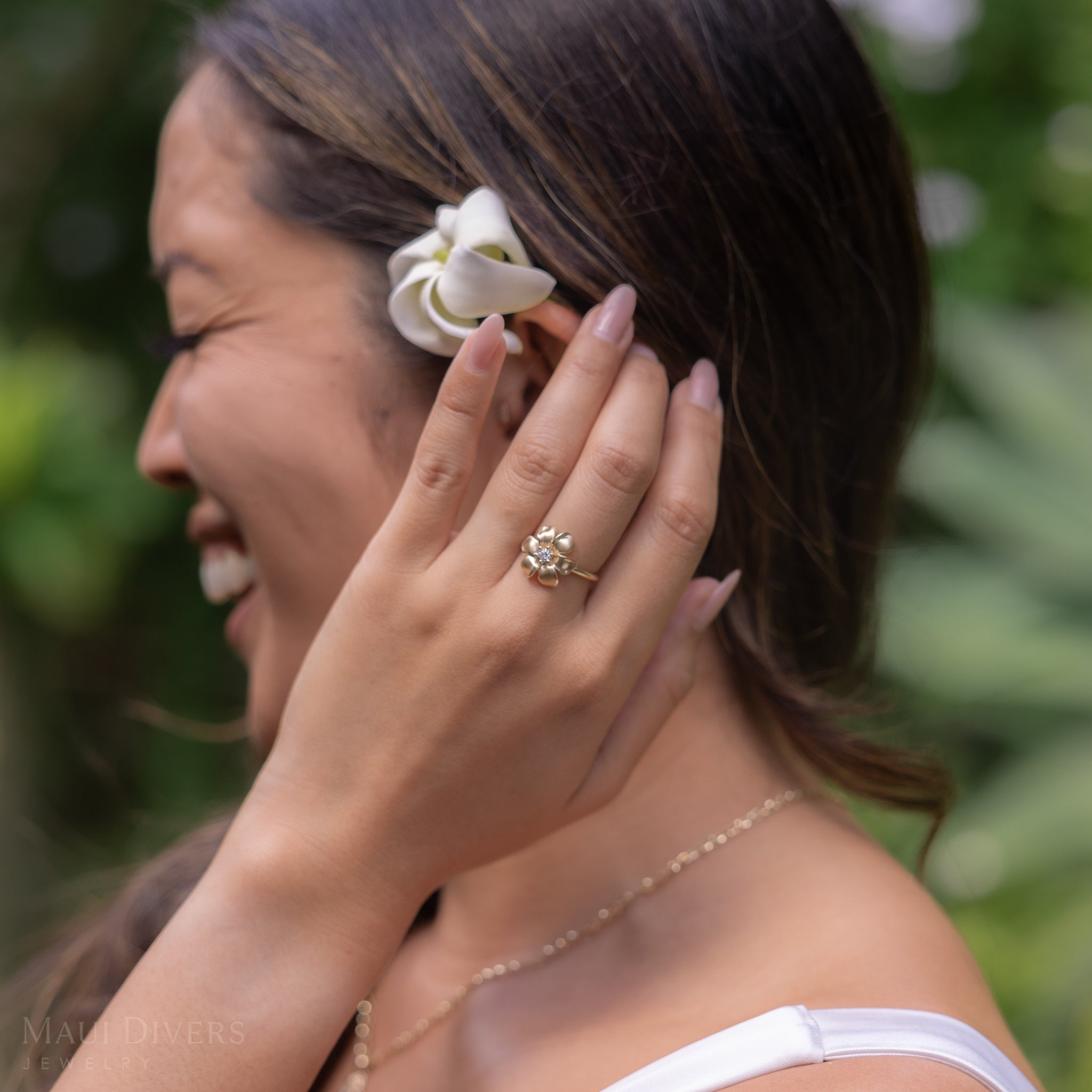 Nāʻū Ring in Gold with Diamond - 15mm