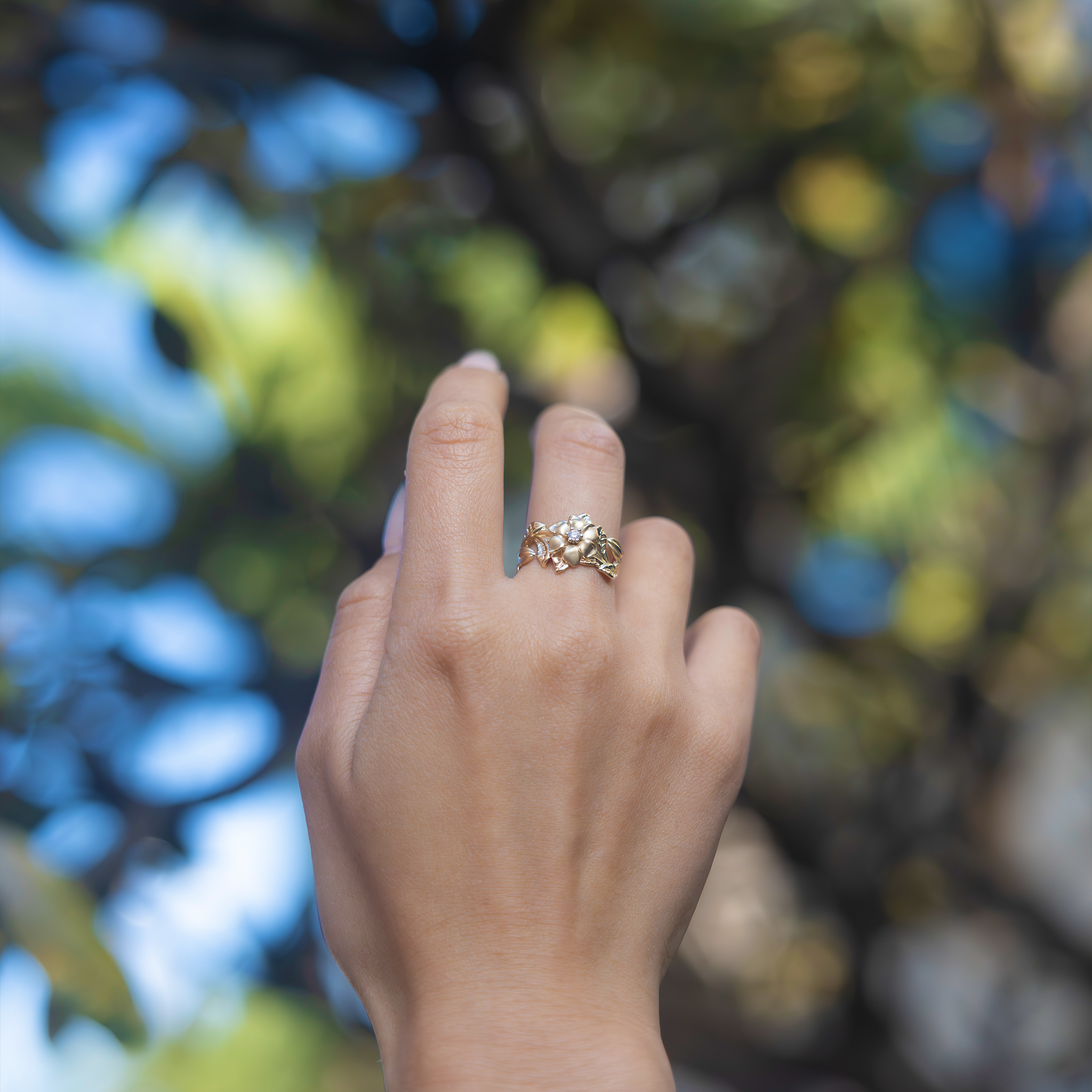 Nāʻū Ring in Gold with Diamond - 14mm