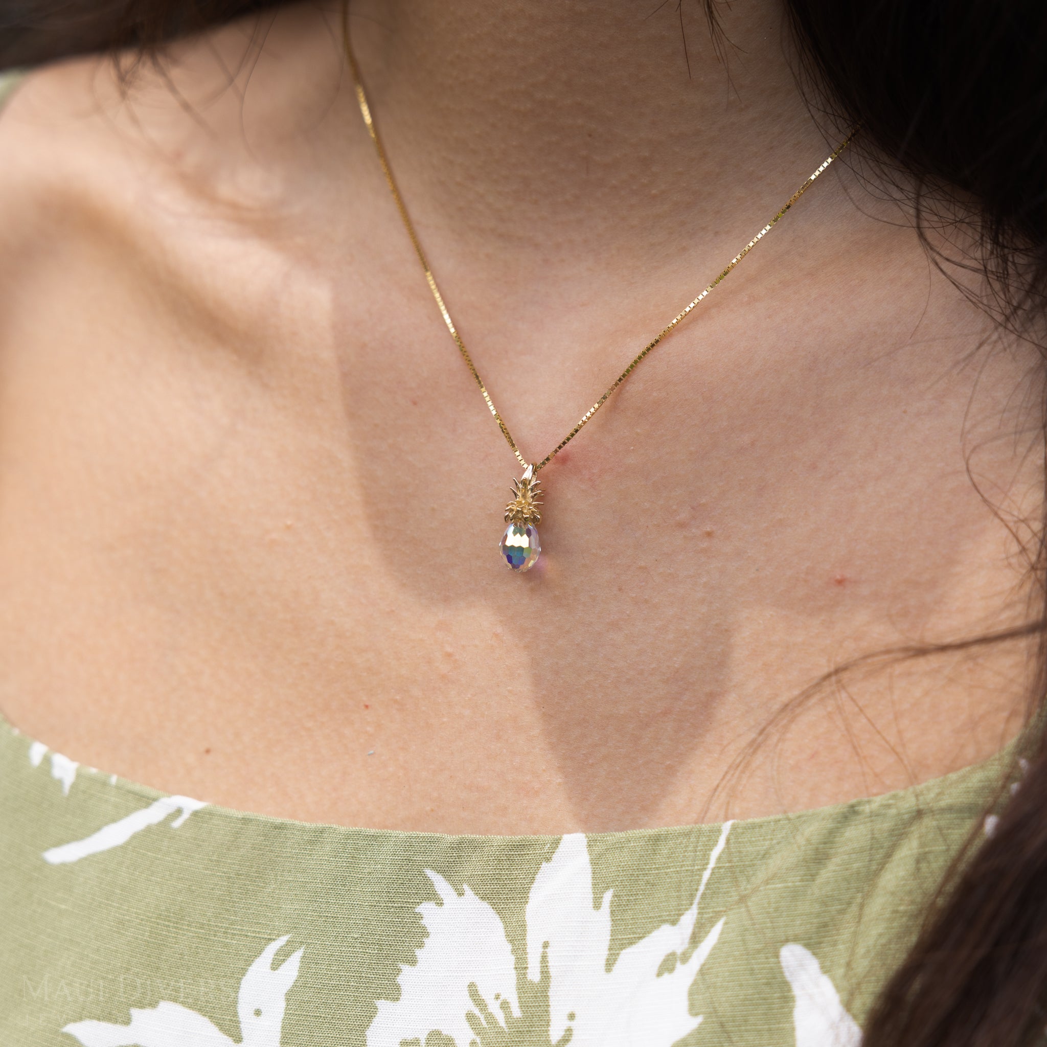 Crystal Pineapple Pendant in Gold - 19mm