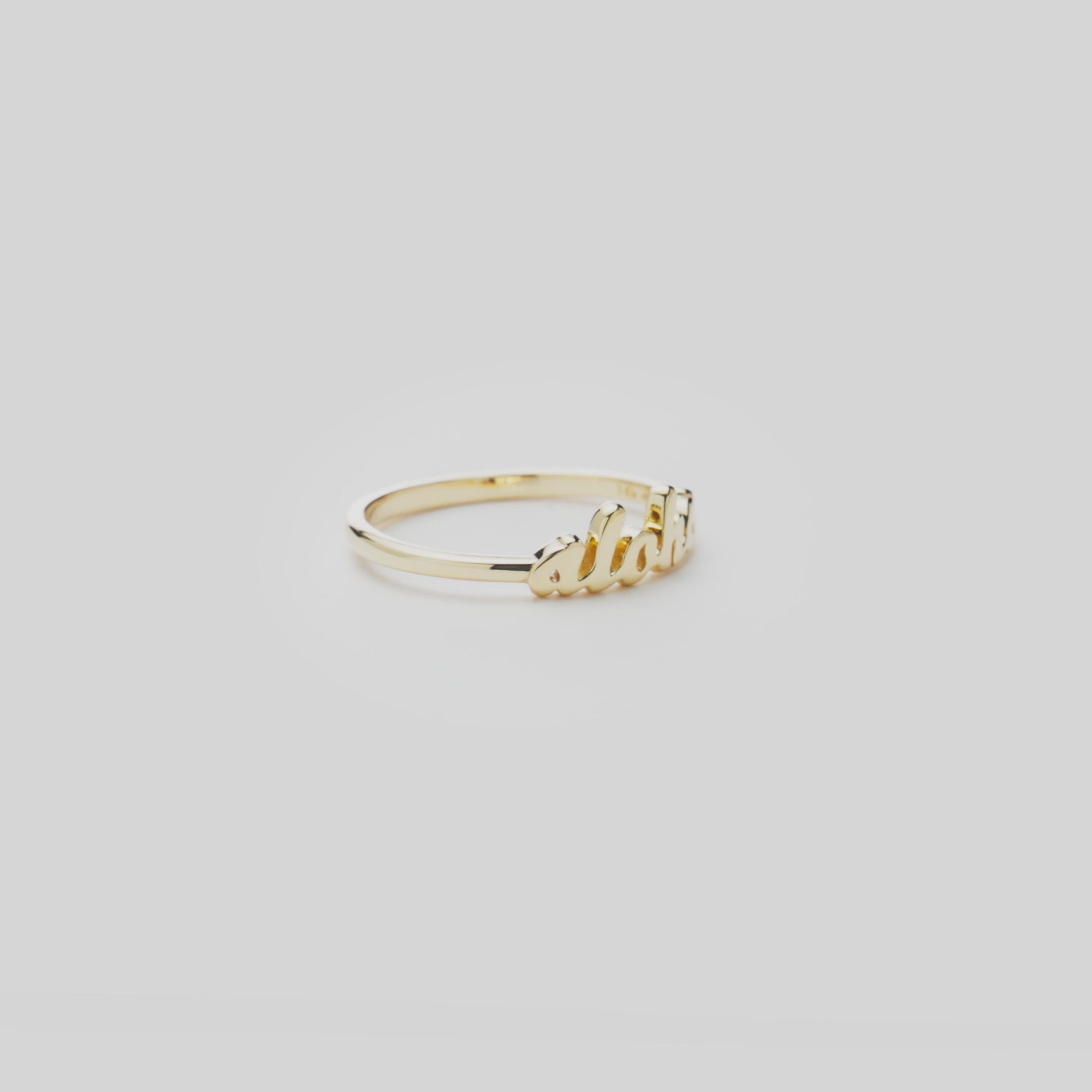Video showcasing the 5mm Aloha Ring in 14k Yellow Gold